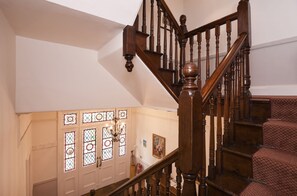 Interior - 3 Monteagle - sleeps 6 guests  in 3 bedrooms (Wells-next-the-Sea)