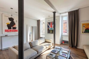 Smart TV - Casa Loggia, a Burghesius home (Roma)