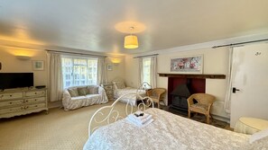 18 habitaciones, tabla de planchar con plancha y wifi gratis 