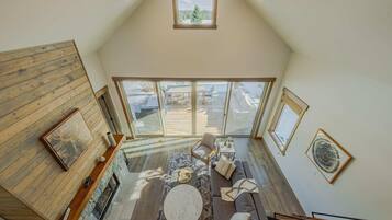 House, Multiple Beds, Hot Tub, Mountain View (Wilderness Club Home) | Living area