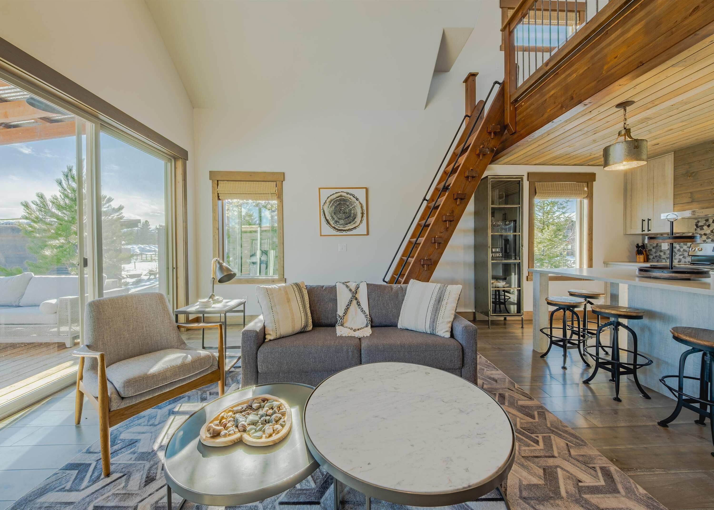 House, Multiple Beds, Hot Tub, Mountain View (Wilderness Club Home) | Living area