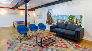Lobby sitting area - Student Only Nottingham Square (Nottingham)