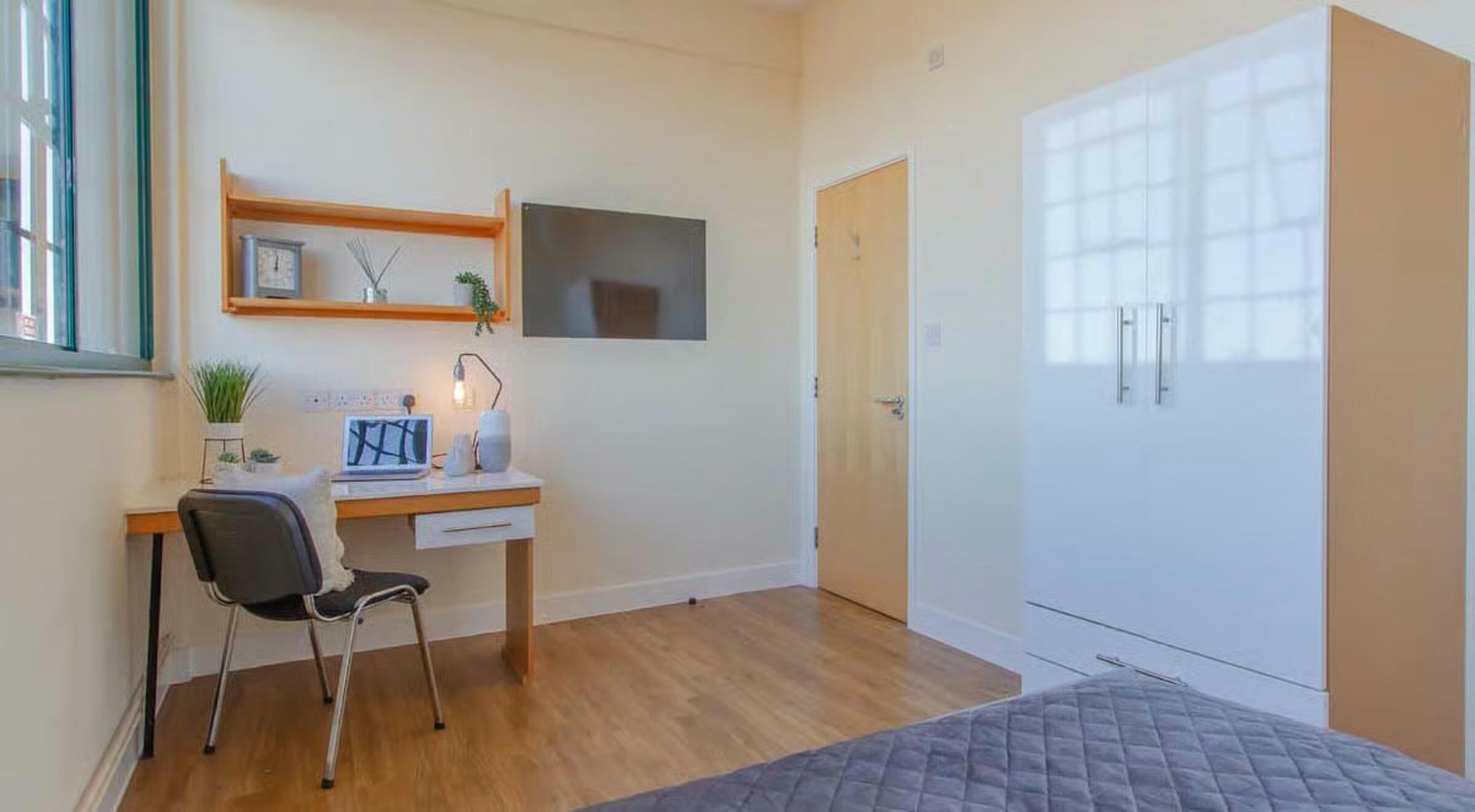 Single Room, Non Smoking, Shared Bathroom