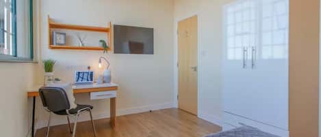 Single Room, Non Smoking, Shared Bathroom