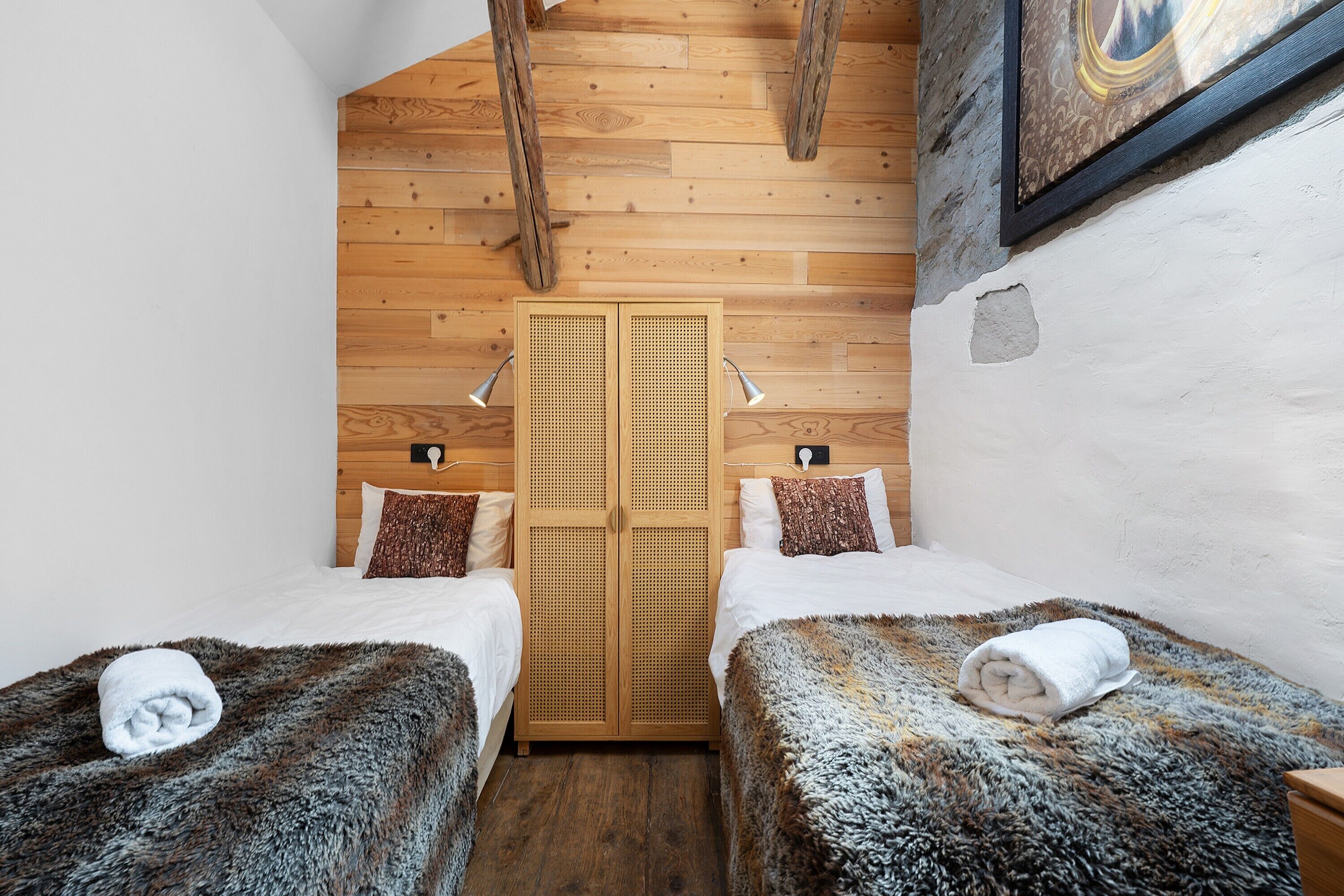 4 chambres, fer et planche à repasser, Wi-Fi, draps fournis