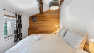 4 slaapkamers, een strijkplank/strijkijzer, wifi, beddengoed