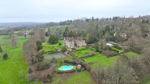 House - Haremere Hall in Etchingham (Etchingham)