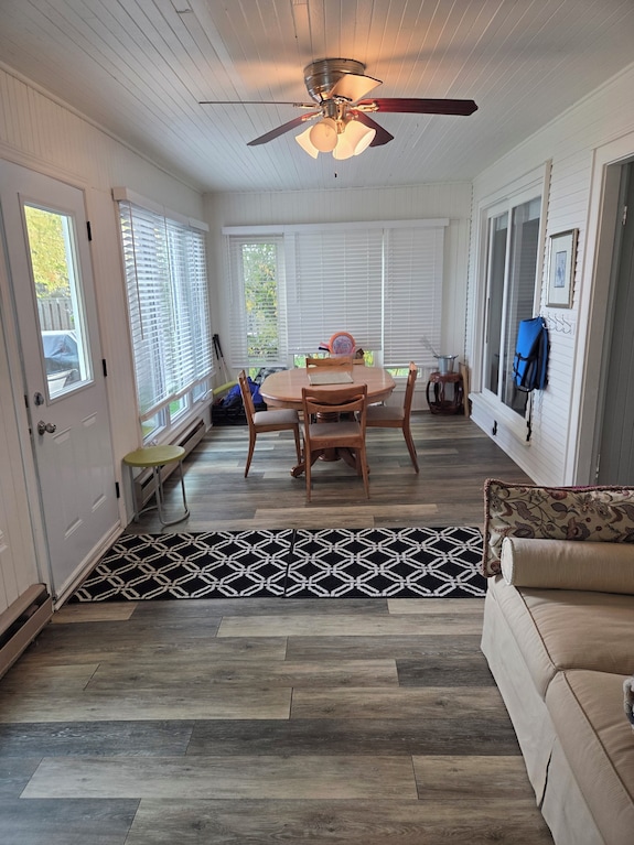 Lake Front Cottage With Private Dock 4 Bedroom 2 Bathroom - Georgina