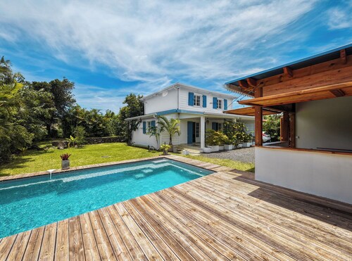 Villa Kreoli - Four Bedroom Villa, Sleeps 8