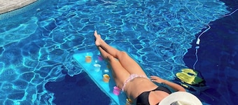 Beautiful 3-bedroom house with mountain views and swimming pool in Salyer.