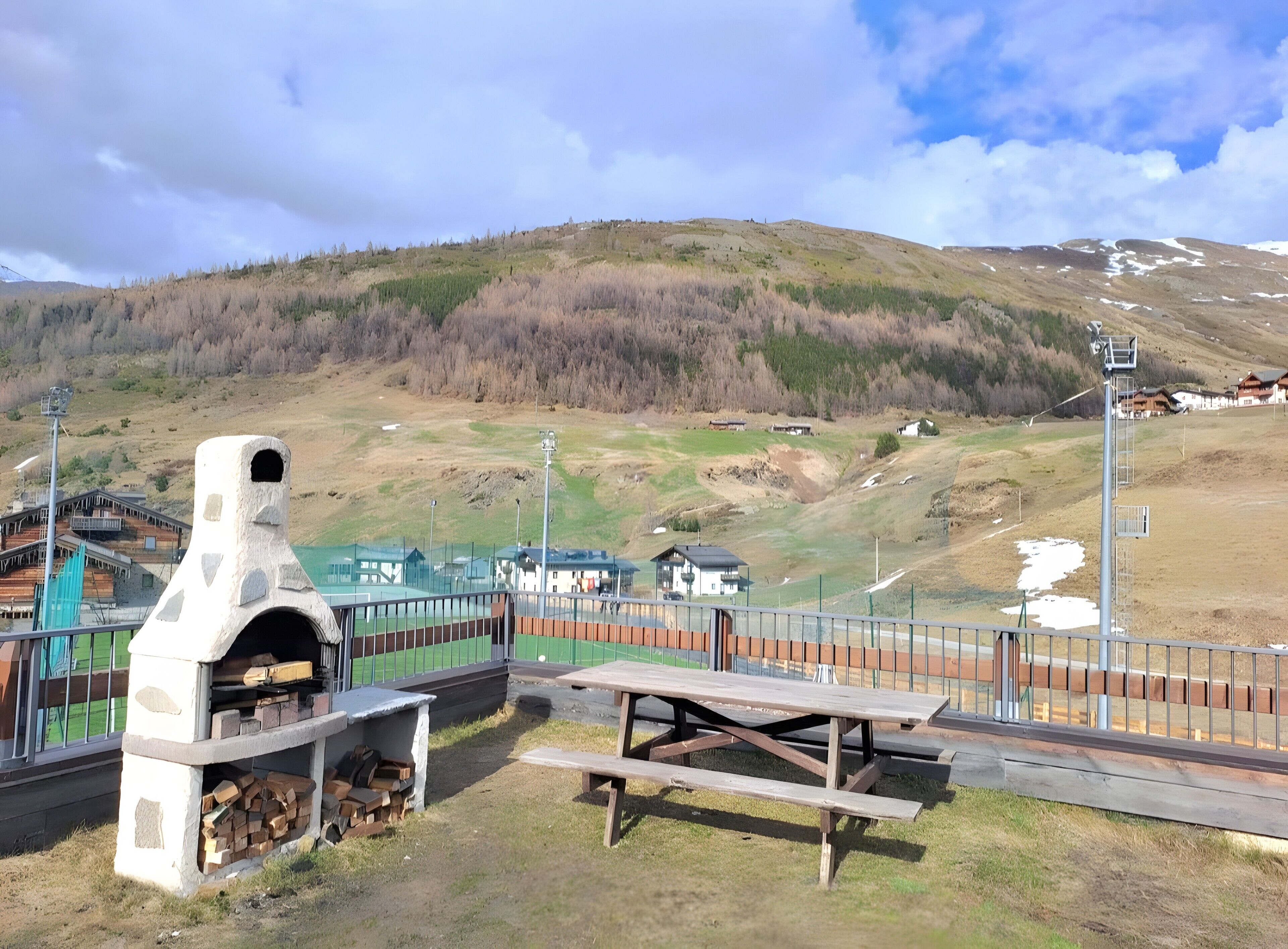 屋外ダイニングエリア