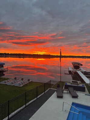 Property grounds - Family Lakefront Getaway - Pool - Hot Tub (Antioch)