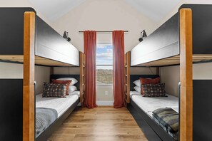 Casa, várias camas, banheira de imersão, vista para o jardim (The Roost )