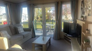TV, fireplace - 8 birth Diamond rated Caravan, en-suite, with decking, Parkdean, Skegness (Skegness)