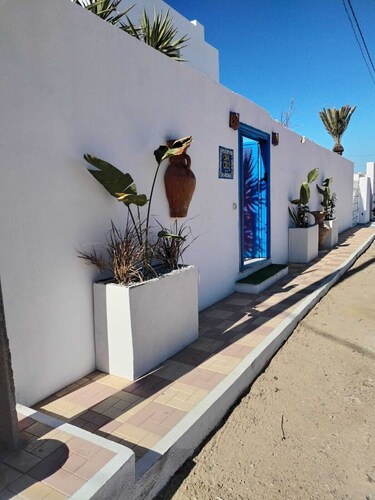Dar Cally - Artist's House with Pool in Djerba