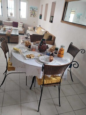 تناول الطعام