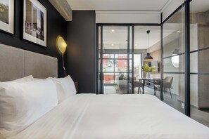 1 chambre, fer et planche à repasser, Wi-Fi, draps fournis