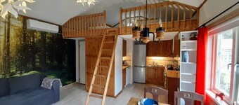 Comfortable Cottage at Scenic Lake