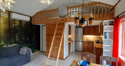 Comfortable Cottage at Scenic Lake