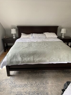 4 bedrooms, iron/ironing board, Internet - Spacious 4 bedroom with inground pool and walk to beach!! (Dennis)
