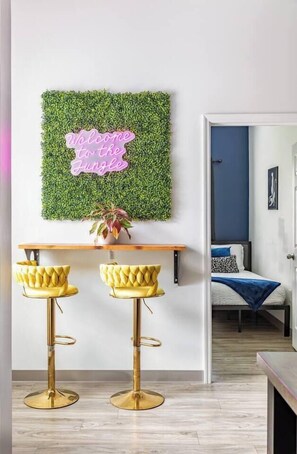 Interior - 👑 Sleep 18 | Walk to East Nashville Hotspots ✨ (Nashville)