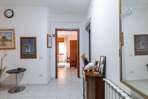 Interior - Double Room 106 with Air Conditioning (Jerzu)