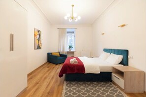 1 bedroom, iron/ironing board, WiFi, bed sheets - 1BR Apartment Near Fabrika & Marjanashvili. (T'bilisi)