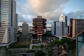 Apartment | Exterior - 1 Flat prox Salvador Shop com garagem (Salvador)