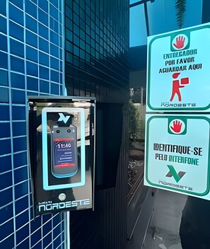 Apartment | Exterior detail - 1 Flat prox Salvador Shop com garagem (Salvador)