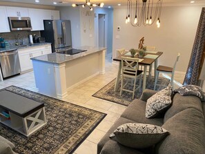 TV, offices - Min to IMG - Heated Pool - Putt Putt - Sleeps 6 (Bradenton)
