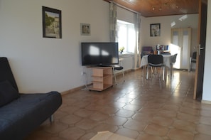 Apartment | Living room - Ferienwohnung fur Neun Personen in Homberg (Homberg)
