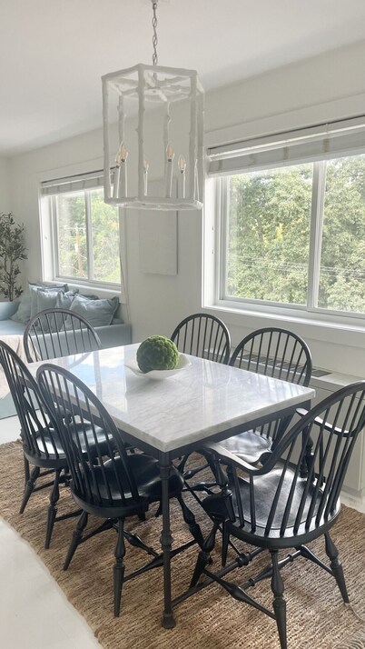 Crystal City Charm 2BR / Free Parking 406