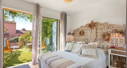 3-Star Furnished Gîte -Chez Sophie- with Pool