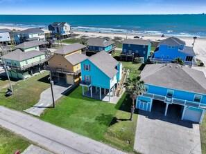 Exterior - A Sunrise - Row 2 great ocean views Sleeps 13 - 4bedroom 2bath (Crystal Beach)