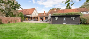 The Garden Lodge - Hurley