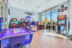 Spielezimmer