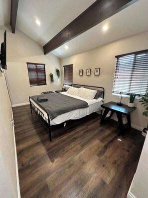 Room - 3-bedroom cabin in amazing Running Springs with cozy vibes (Running Springs)