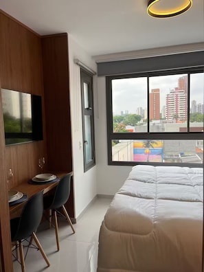 1 bedroom, WiFi, bed sheets - Modern studio in Campo Belo, near Congonhas Airport. (São Paulo)