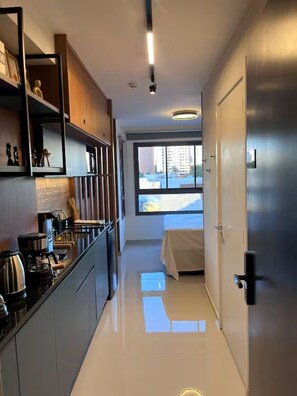 Private kitchen - Modern studio in Campo Belo, near Congonhas Airport. (São Paulo)