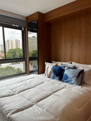 1 bedroom, WiFi, bed sheets - Modern studio in Campo Belo, near Congonhas Airport. (São Paulo)