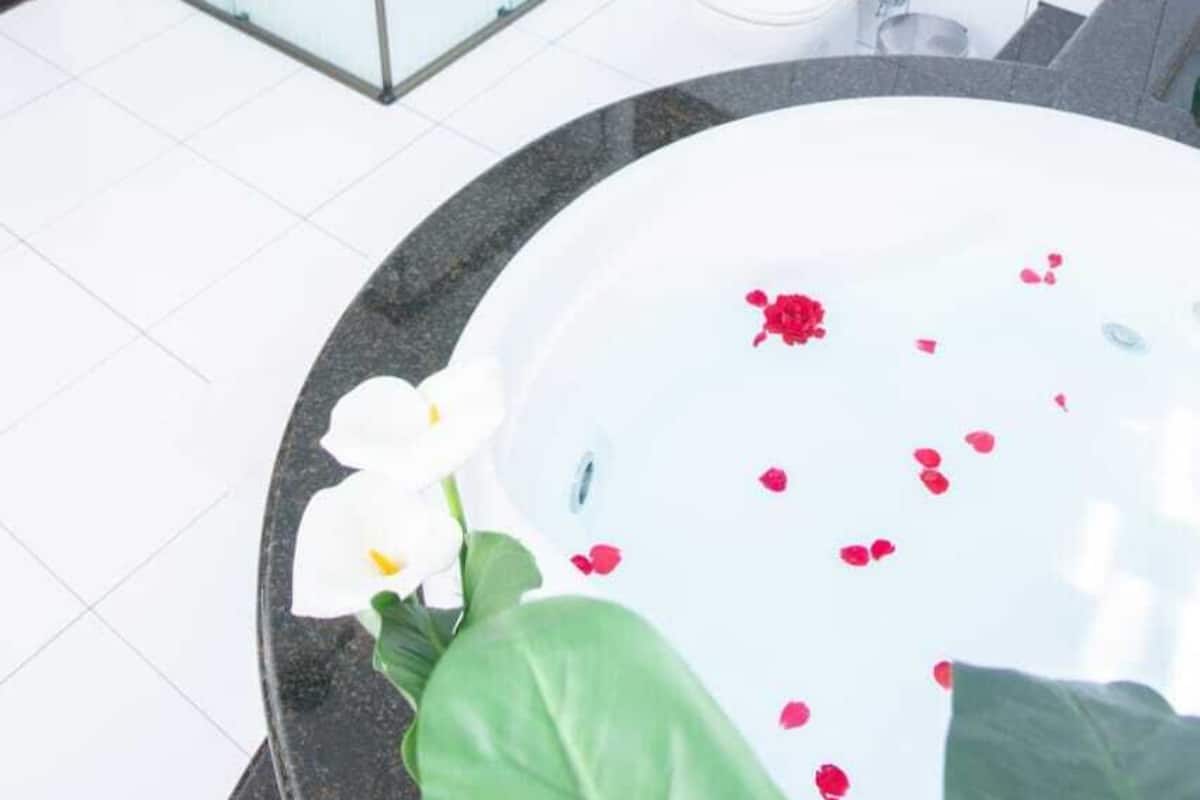 Superior Chalet, Balcony, Courtyard View | Private spa tub