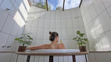 Premium Chalet, Balcony, Courtyard View | Private spa tub