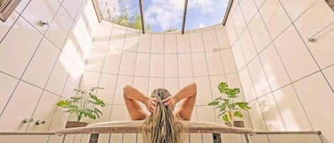 Baignoire à remous privée