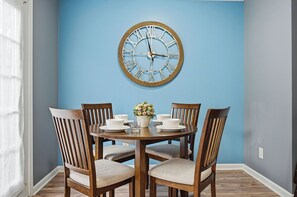 Dining - Sevierville*Easy Access*Close to Dollywood*Townhome*Sleeps 6 (Sevierville)