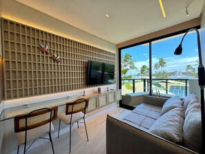 Deluxe Apartment, Sea View | Living area - Vila Porto (Ipojuca)
