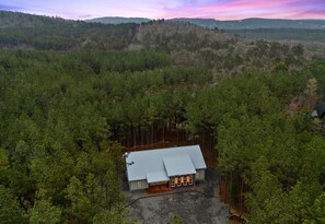 Exterior - Kid’s Playground | Game Room | Mini Putt Green (Broken Bow)