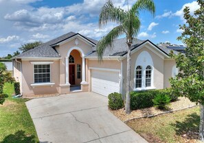 Exterior - 4BR,Heated Pool,Jacuzzi & Dining Oasis near Disney (Haines City)