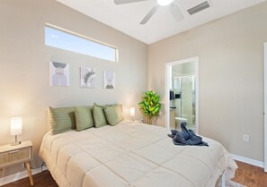 4 quartos, ferros/tábuas de passar roupa, Wi-Fi, roupa de cama