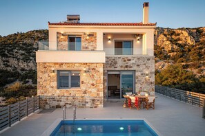 Pool - Villa Alexia - Private Pool & Panoramic Sea Views (Ormos Koumeikon)