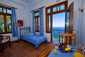 1 bedroom, travel cot, WiFi, bed sheets - Stolios Skopelos - Terpsichore Split Level Nest (Skopelos)